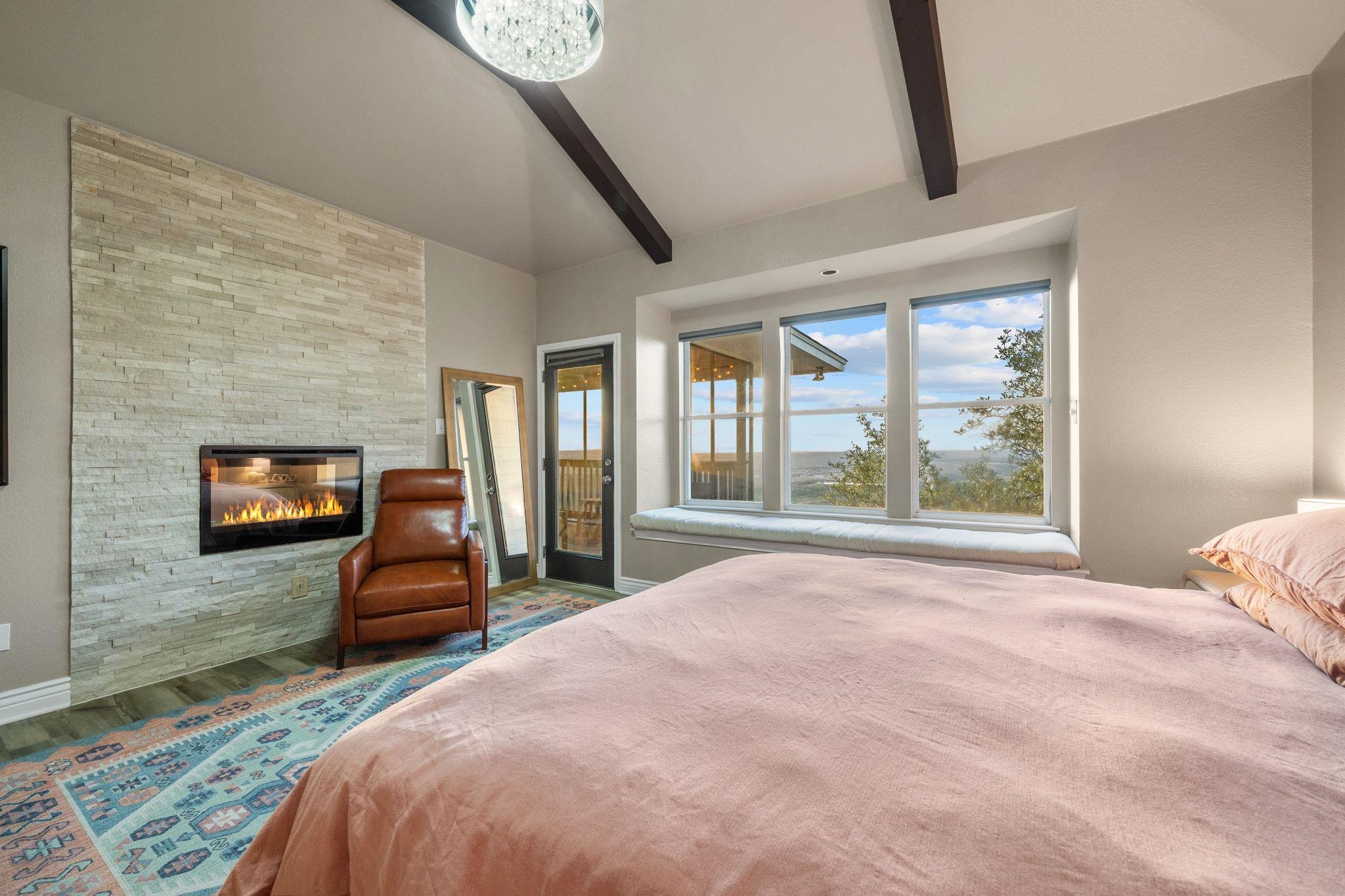 8414 Bronco Buster Trl, Lago Vista, TX 78645