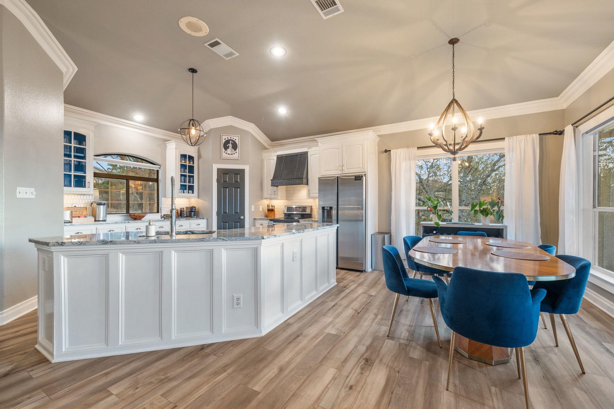 8414 Bronco Buster Trl, Lago Vista, TX 78645