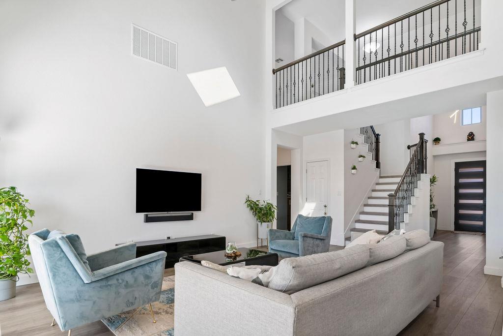 909 Zacarias Dr, Leander, TX 78641