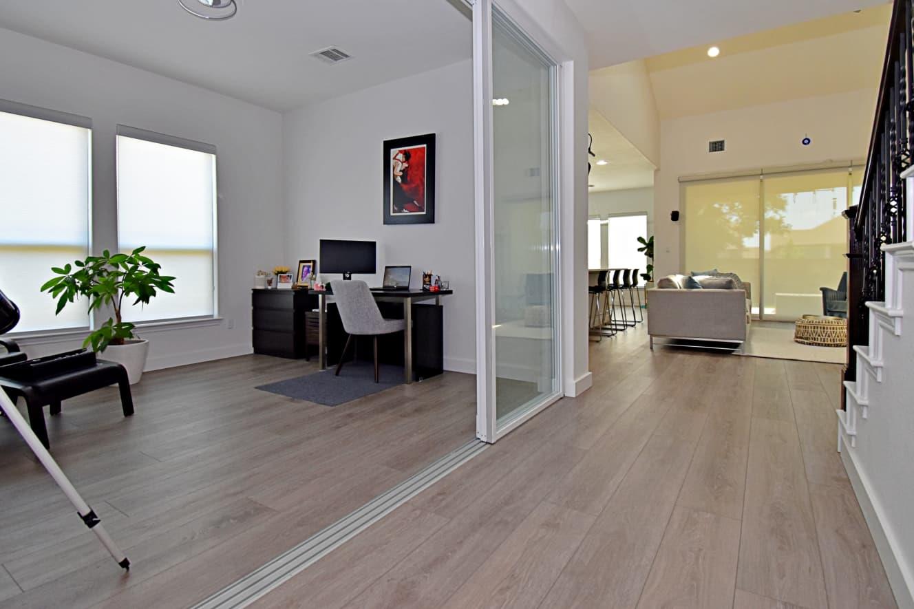 909 Zacarias Dr, Leander, TX 78641