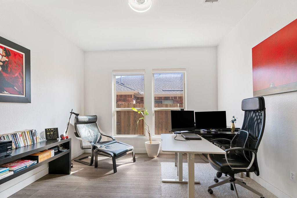 909 Zacarias Dr, Leander, TX 78641