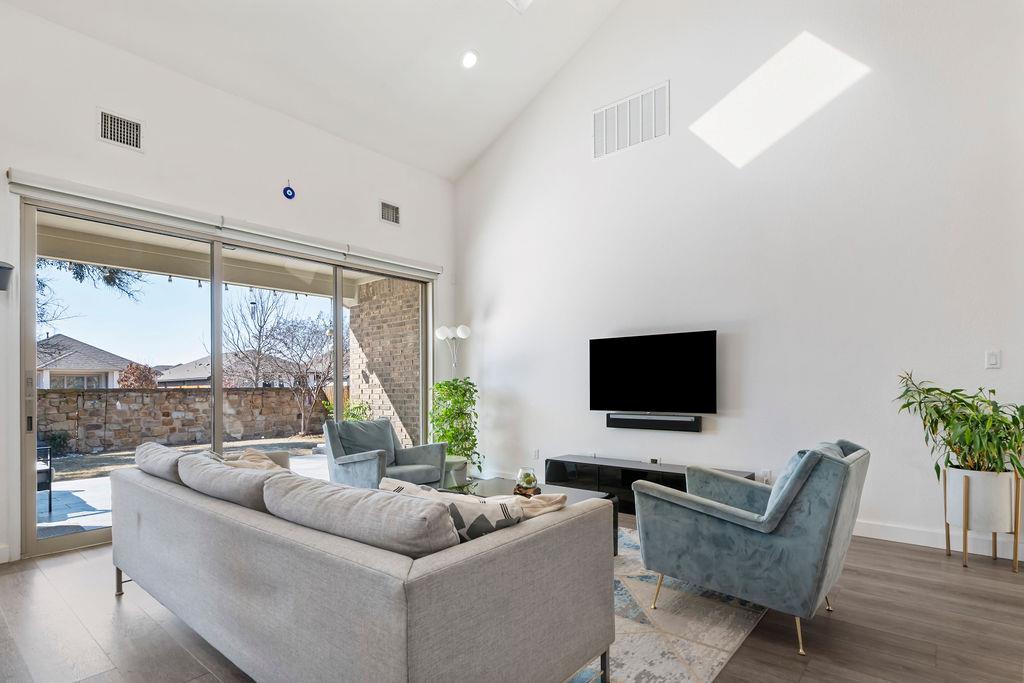 909 Zacarias Dr, Leander, TX 78641