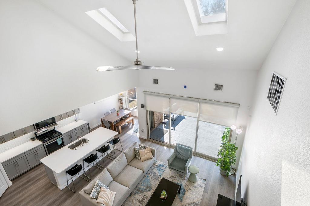 909 Zacarias Dr, Leander, TX 78641