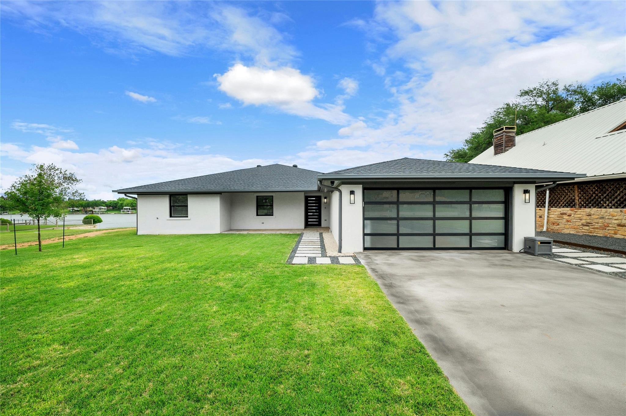 202 Mesquite Dr, Kingsland, TX 78639