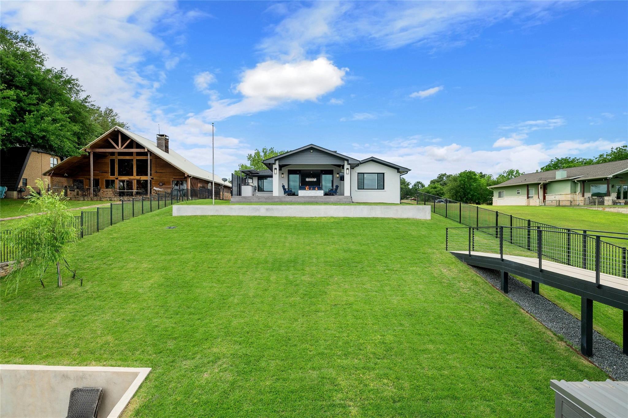 202 Mesquite Dr, Kingsland, TX 78639