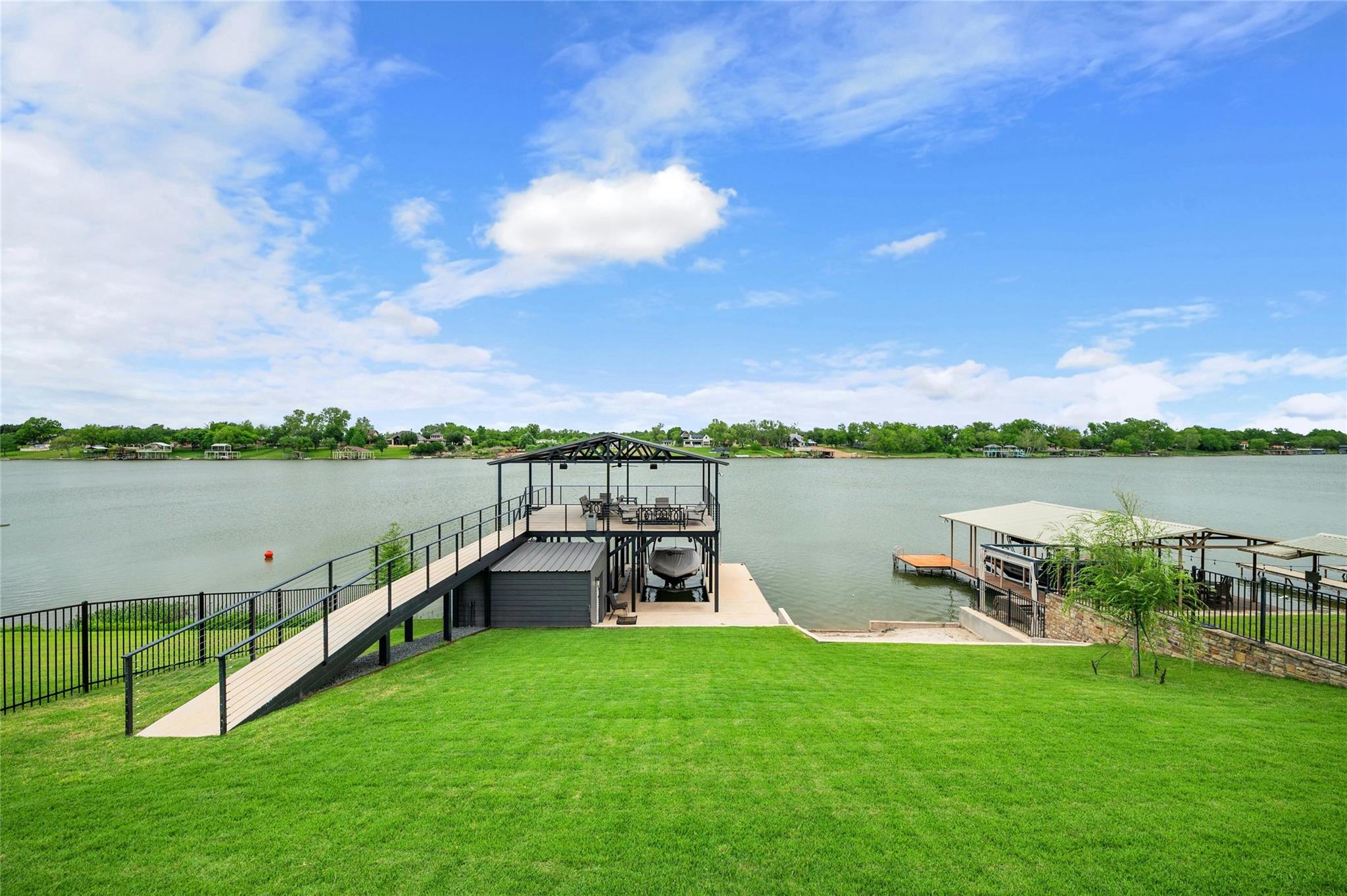 202 Mesquite Dr, Kingsland, TX 78639