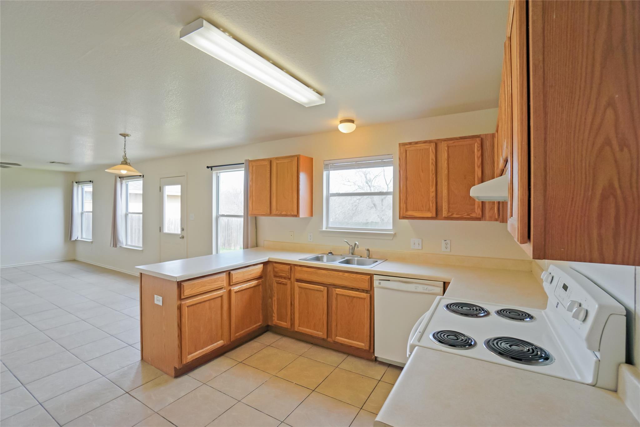 714 Lavaca Loop, Elgin, TX 78621