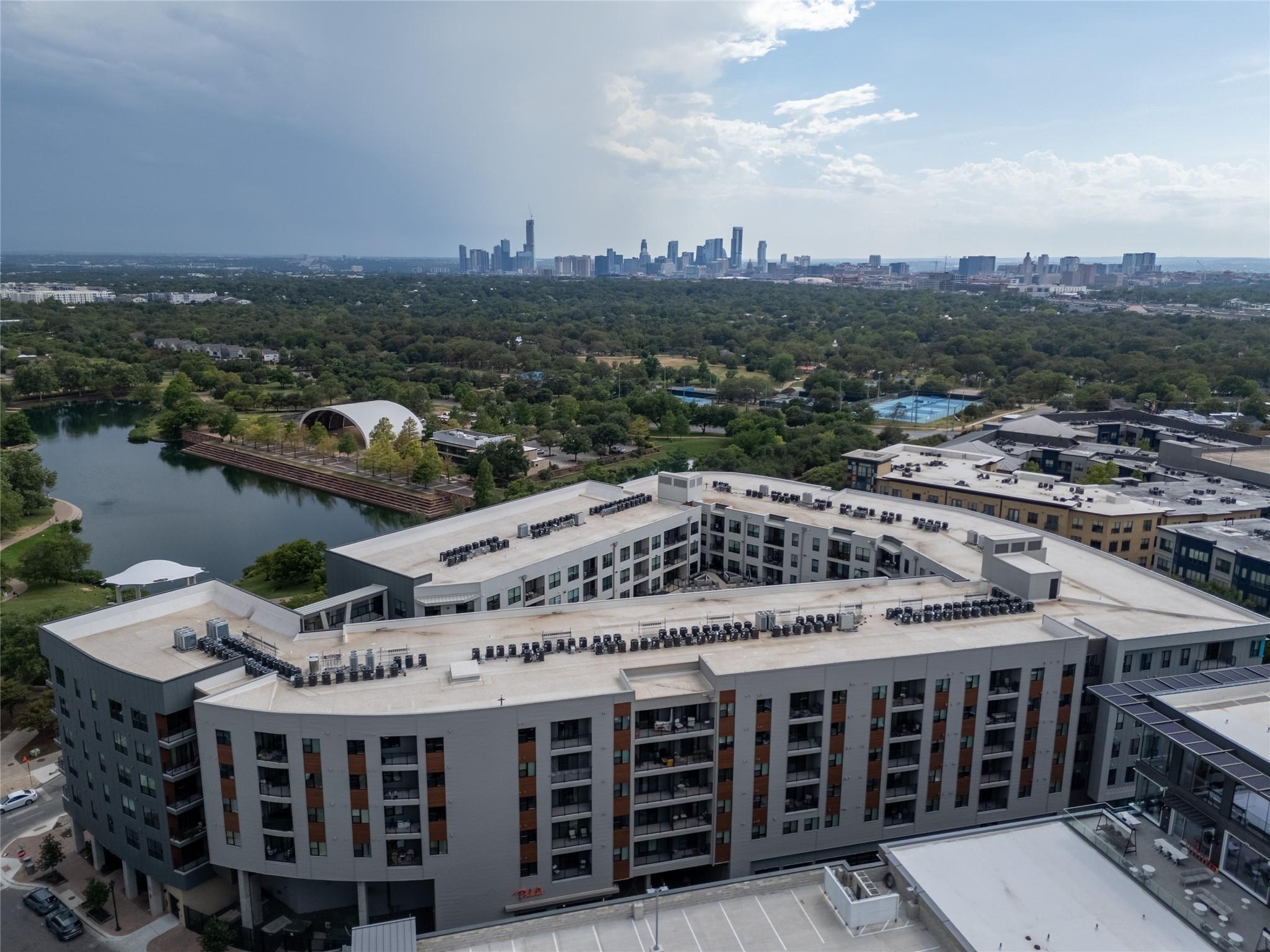 1701 Simond Ave # 302, Austin, TX 78723