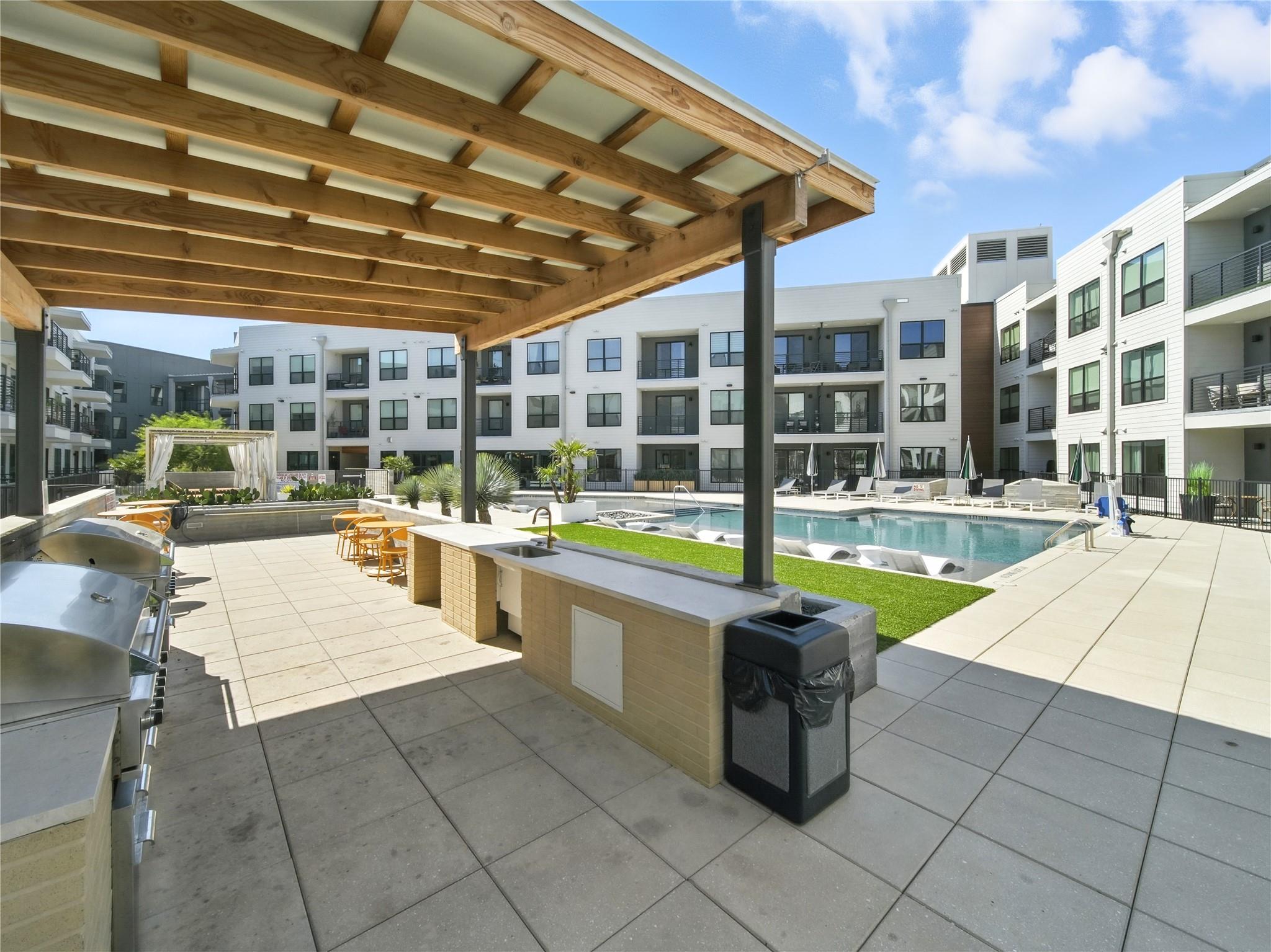 1701 Simond Ave # 302, Austin, TX 78723