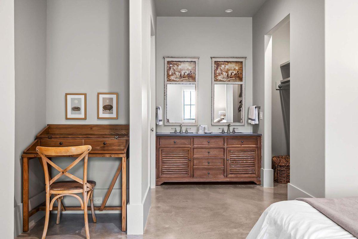 371 Achtzehn Rd, Fredericksburg, TX 78624