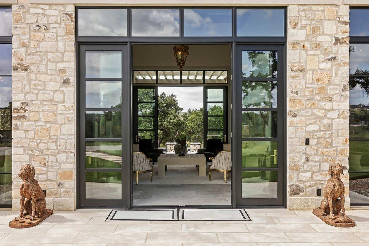 371 Achtzehn Rd, Fredericksburg, TX 78624