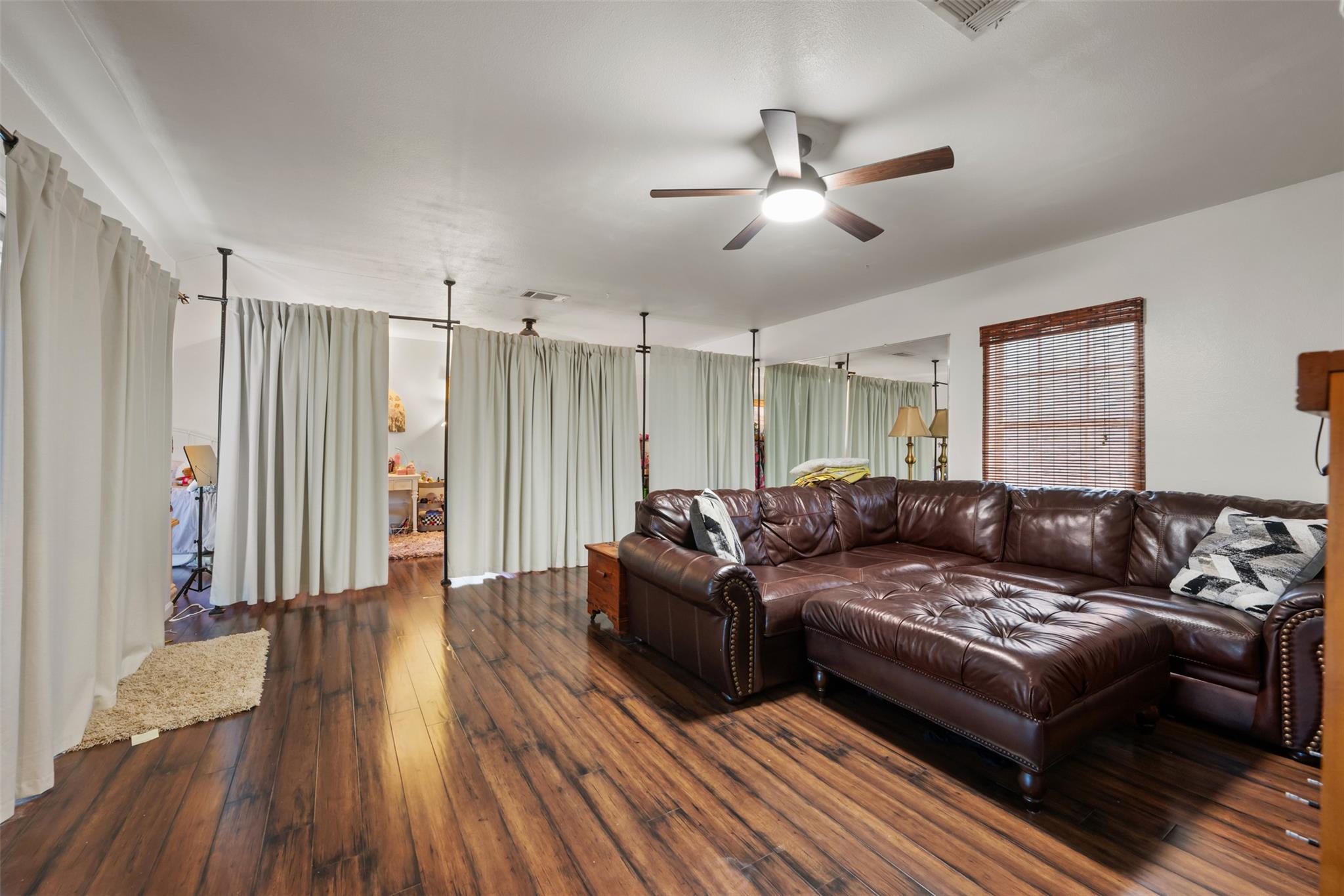 5015 Little Valley Rd, Leander, TX 78641