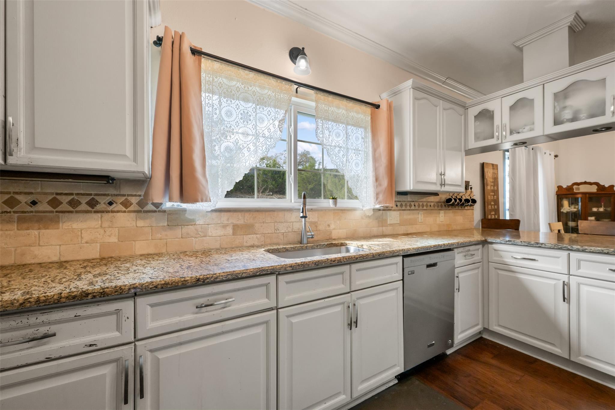 5015 Little Valley Rd, Leander, TX 78641