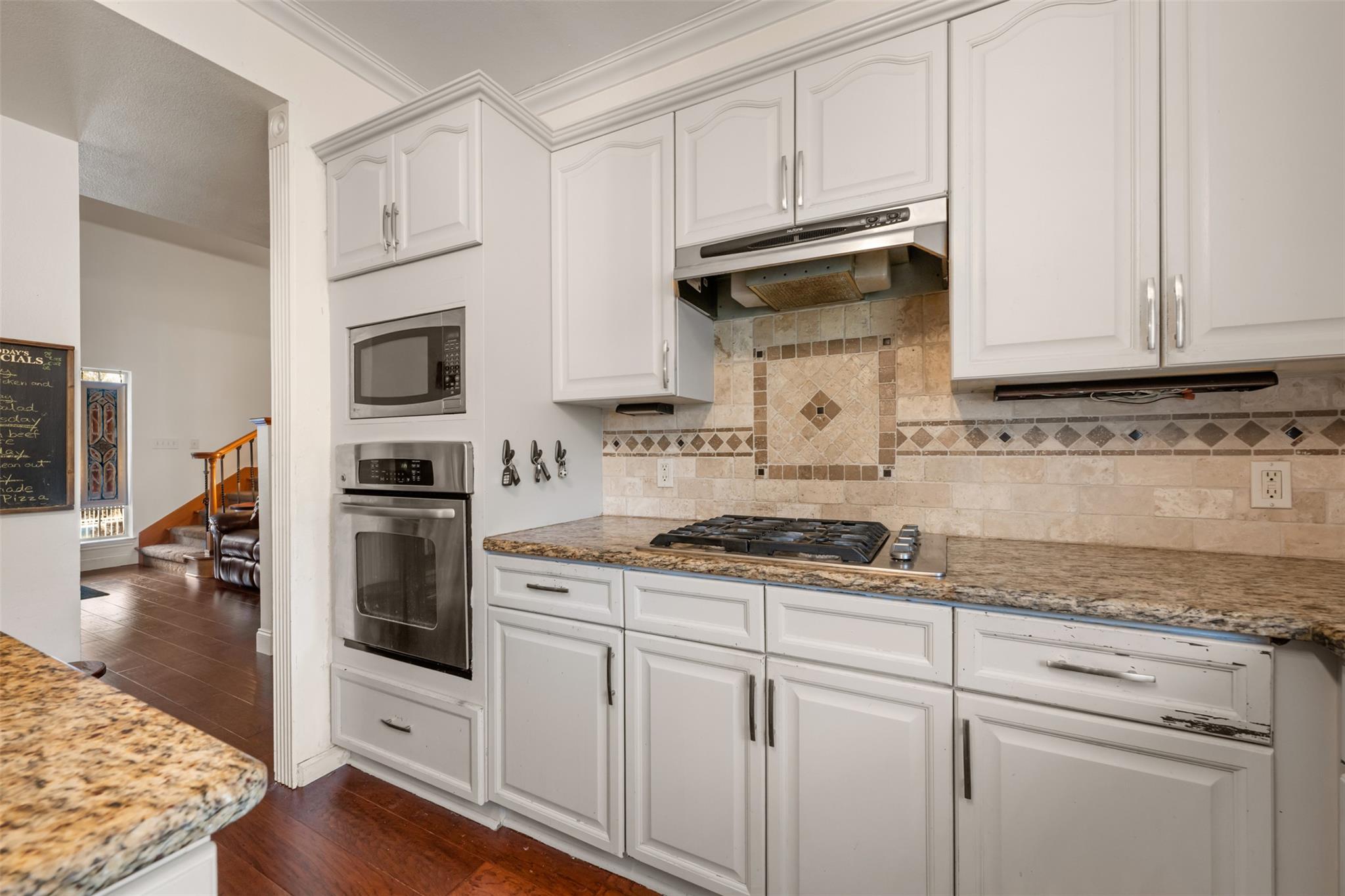 5015 Little Valley Rd, Leander, TX 78641