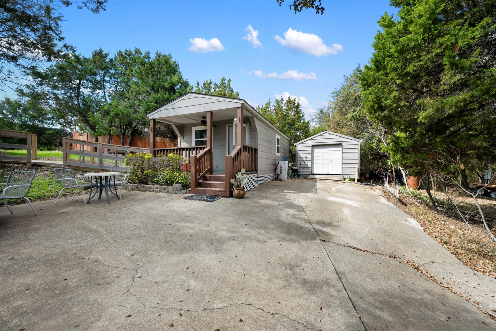 5015 Little Valley Rd, Leander, TX 78641