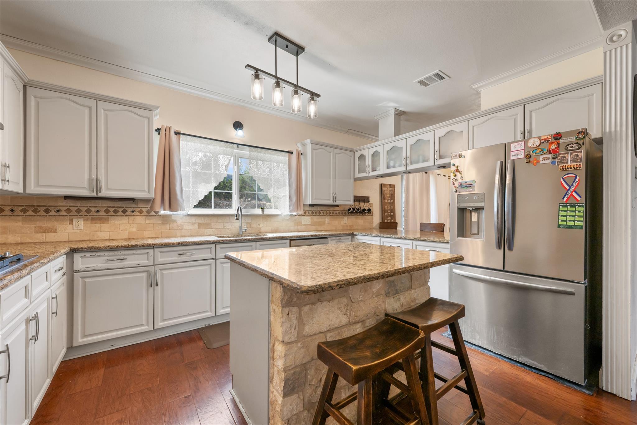 5015 Little Valley Rd, Leander, TX 78641