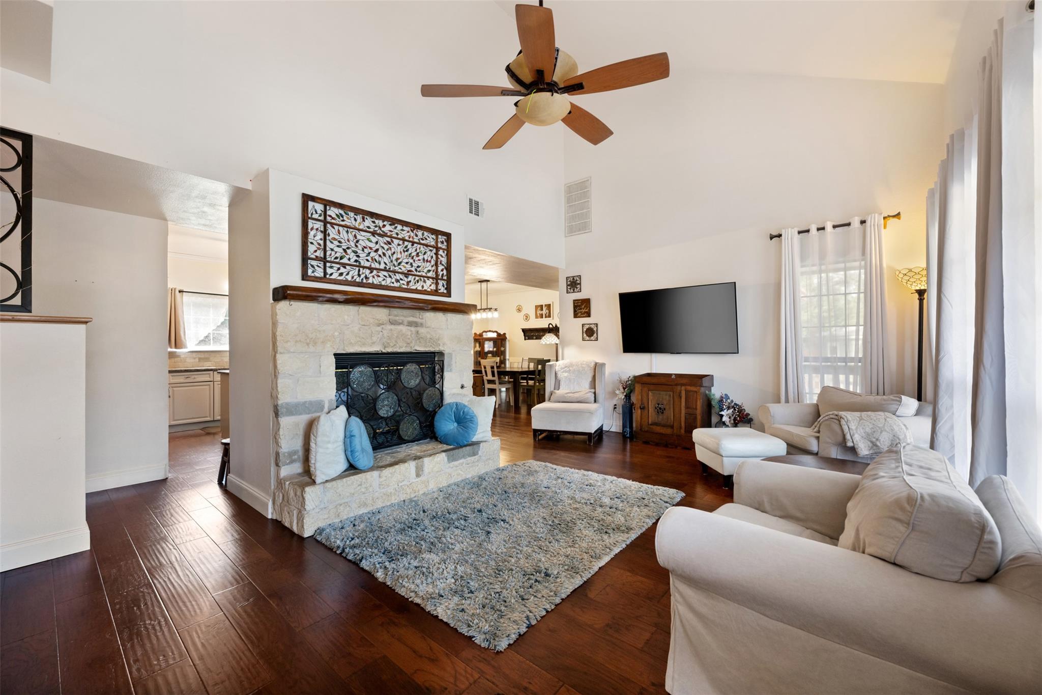 5015 Little Valley Rd, Leander, TX 78641