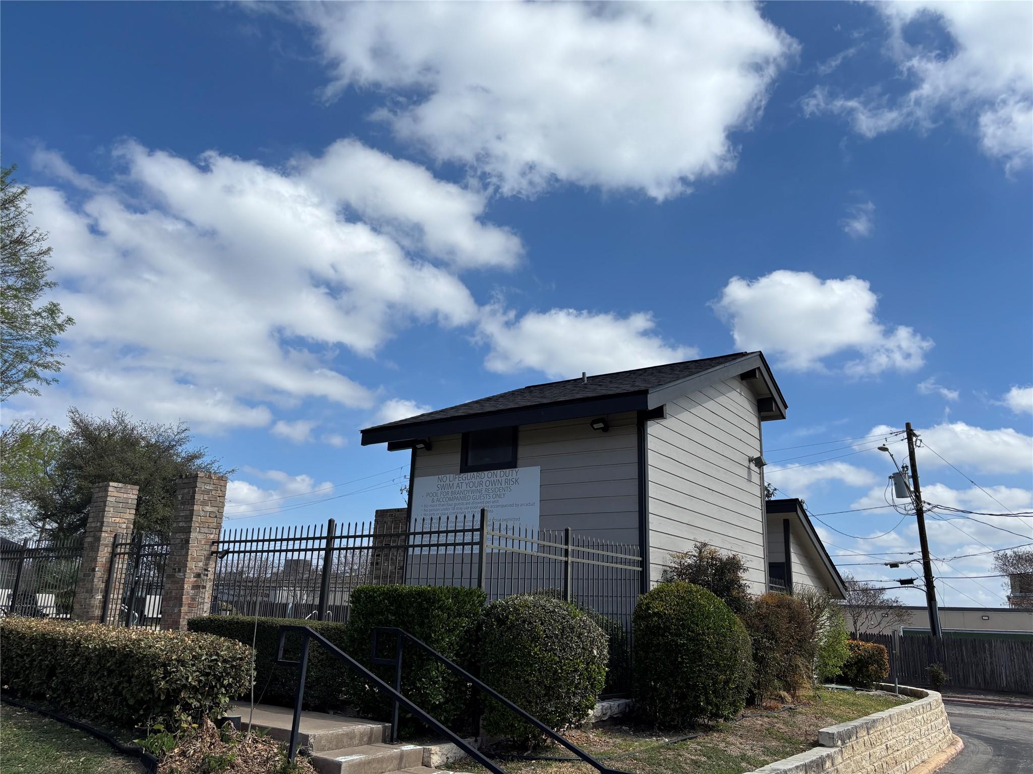 1748 Ohlen Rd # 9, Austin, TX 78757