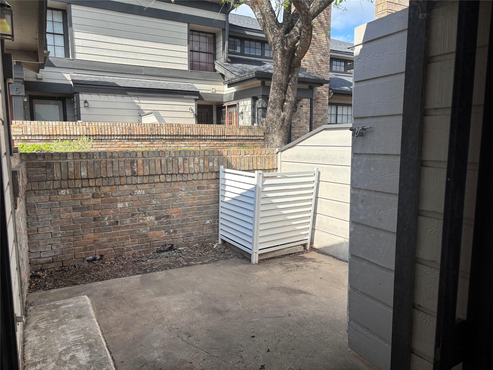 1748 Ohlen Rd # 9, Austin, TX 78757