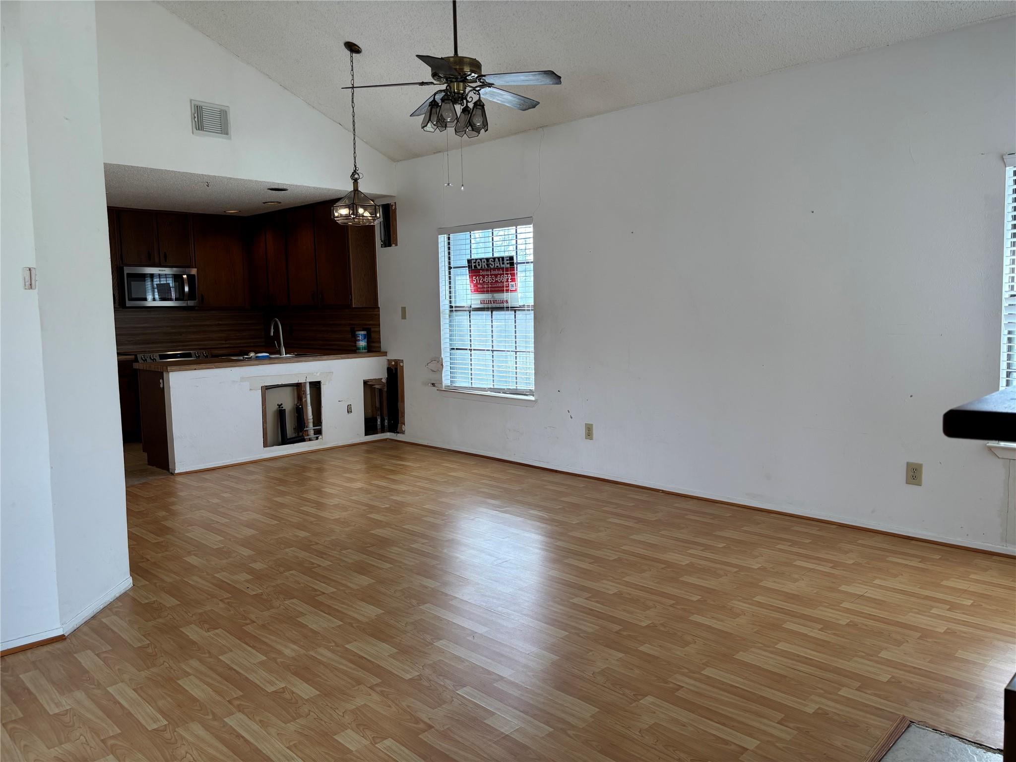 1748 Ohlen Rd # 9, Austin, TX 78757