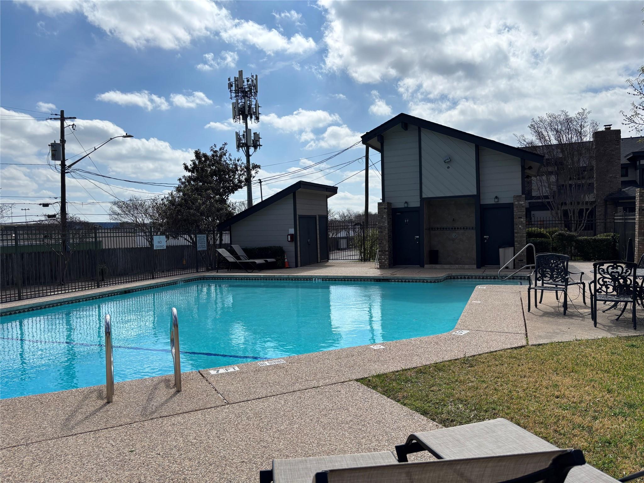 1748 Ohlen Rd # 9, Austin, TX 78757