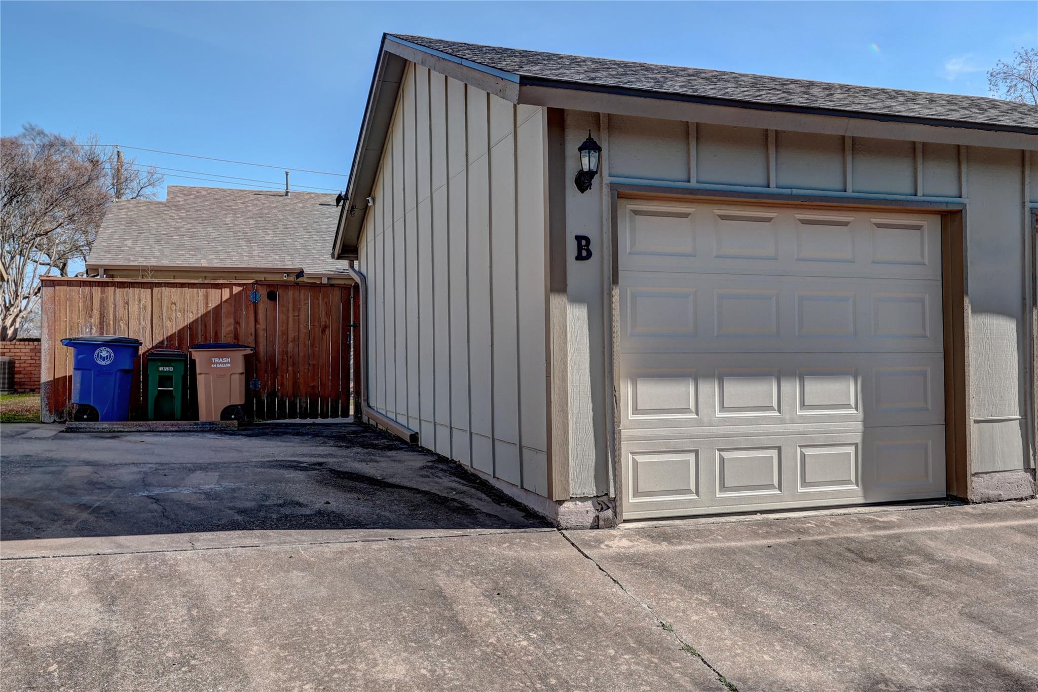 11112 #B Parkfield Dr, Austin, TX 78758