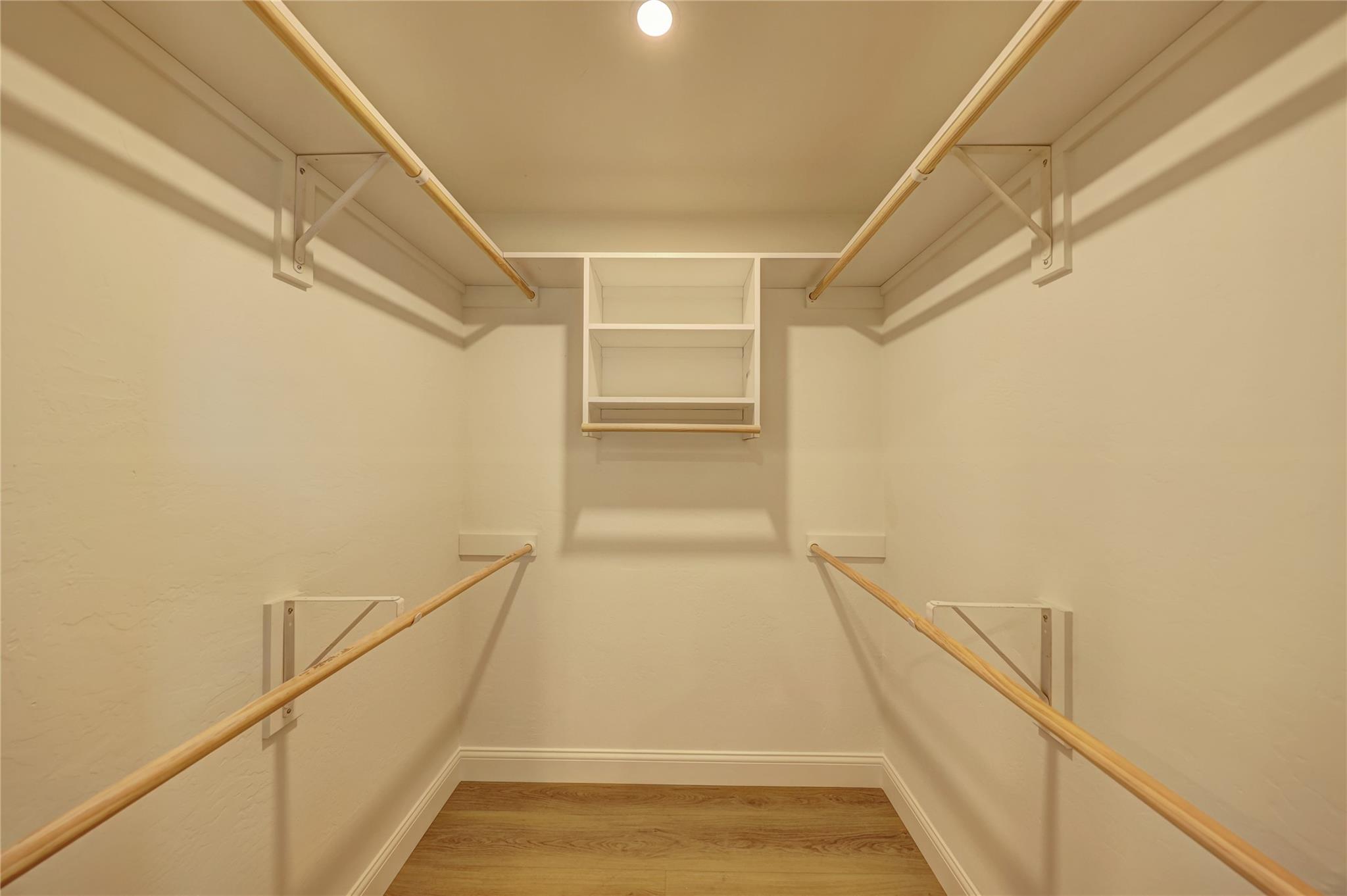 11112 #B Parkfield Dr, Austin, TX 78758