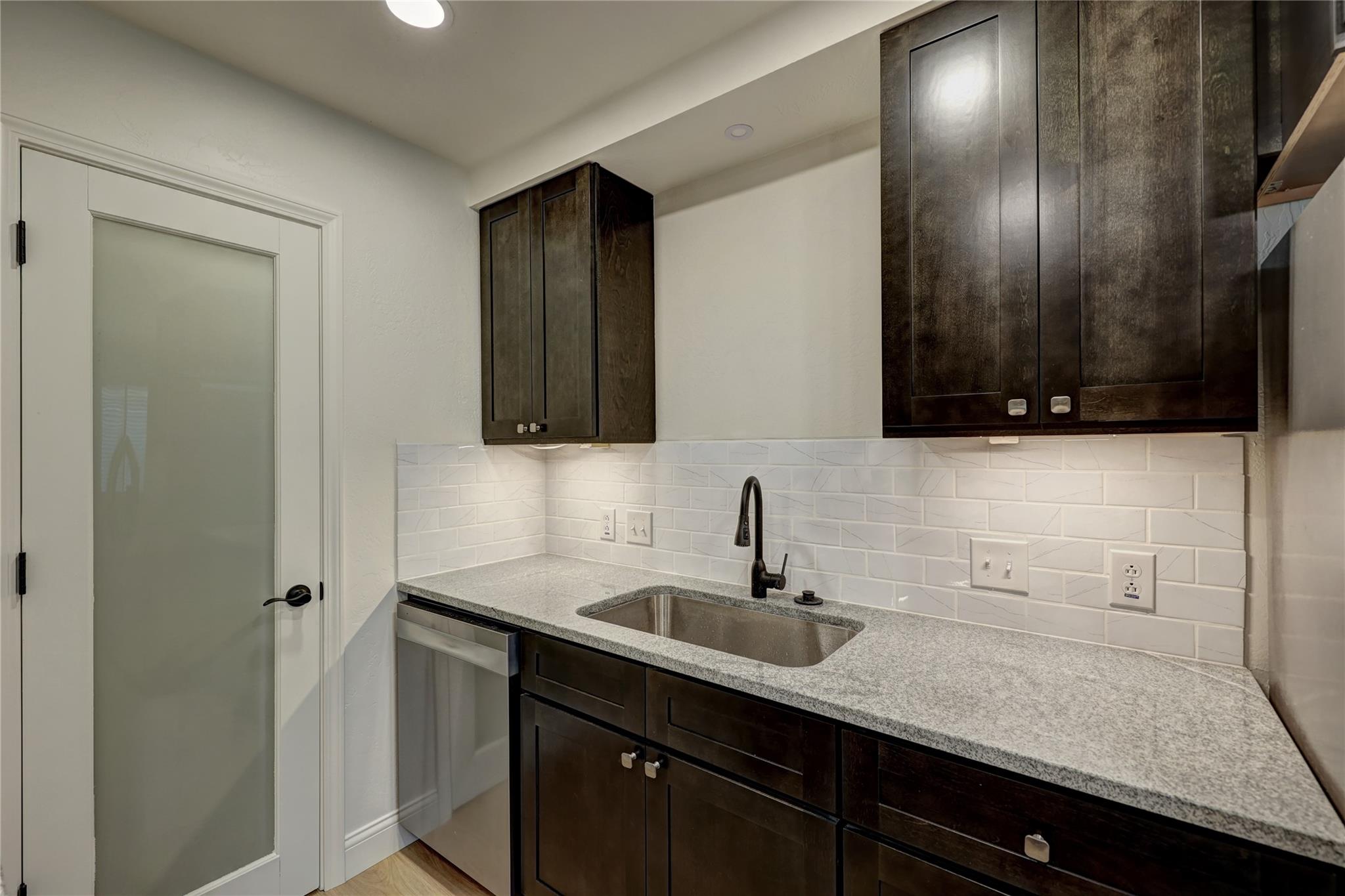 11112 #B Parkfield Dr, Austin, TX 78758