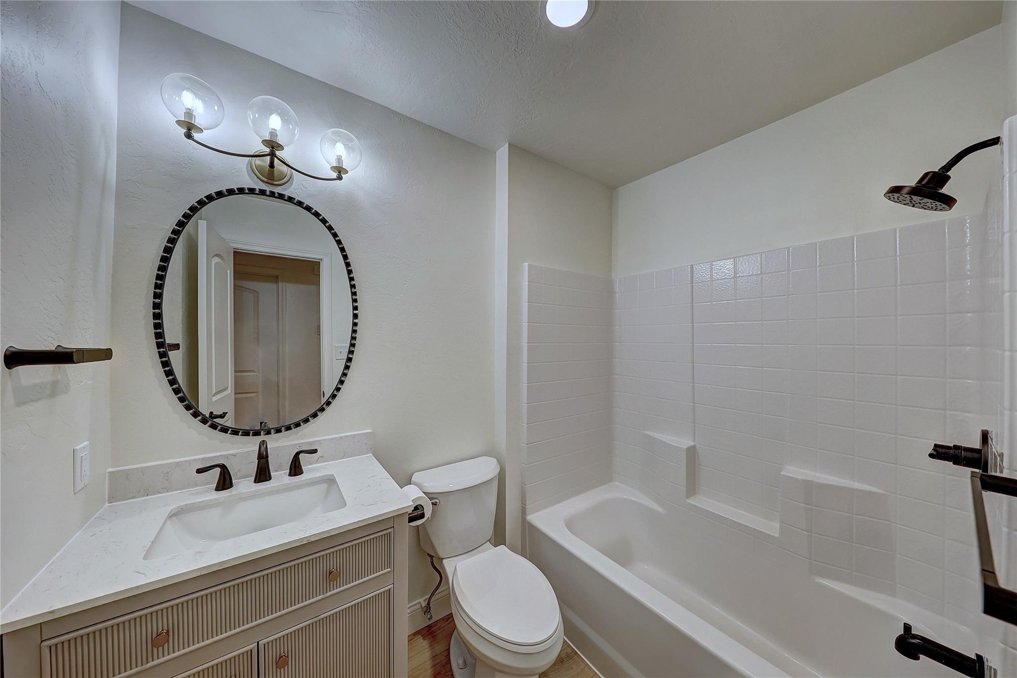 11112 #B Parkfield Dr, Austin, TX 78758