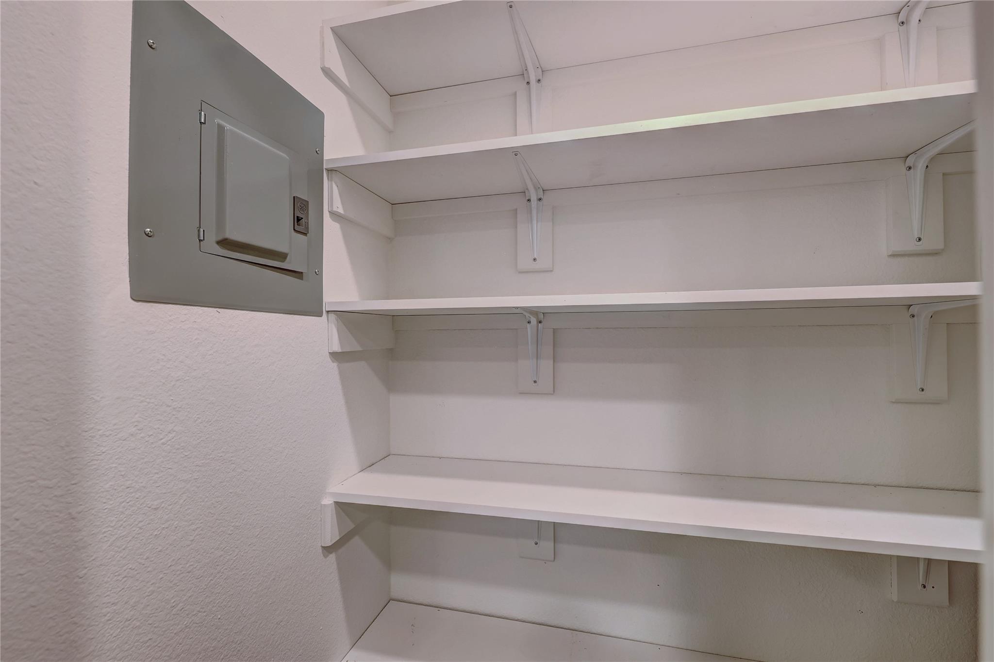 11112 #B Parkfield Dr, Austin, TX 78758