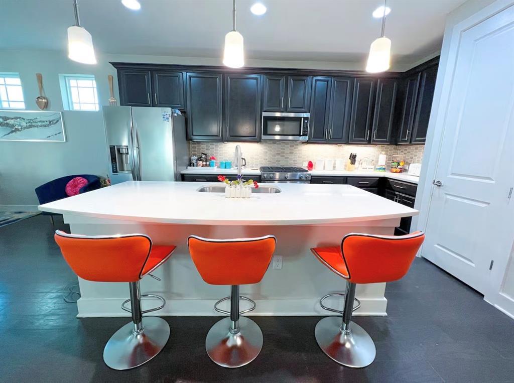 807 E 16th St # B, Austin, TX 78702