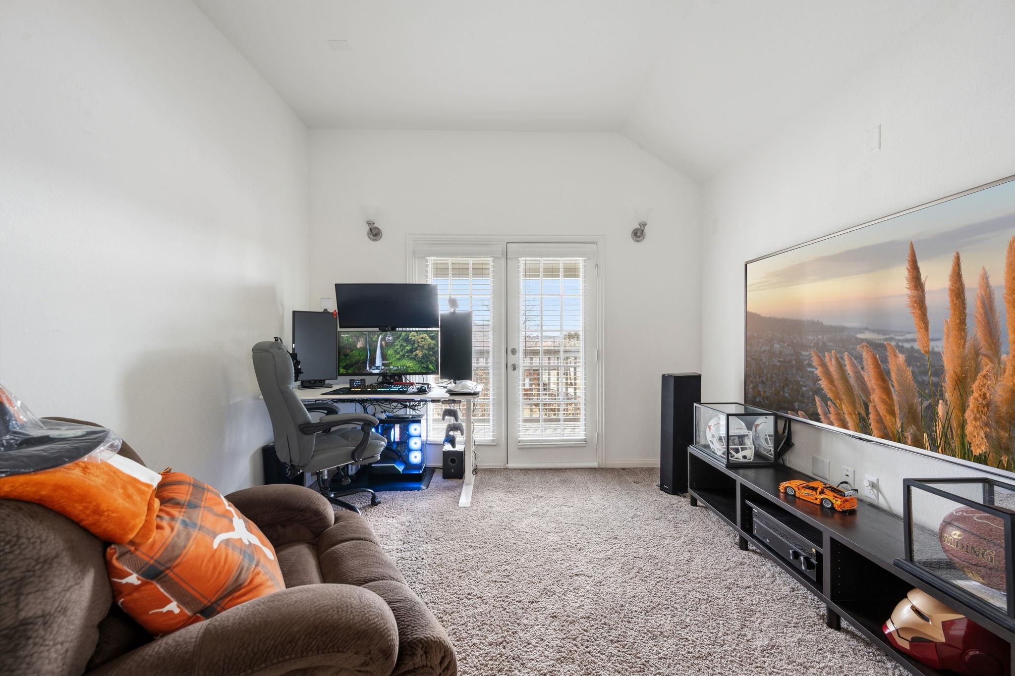 702 Puerta Vallarta Ln, Austin, TX 78748