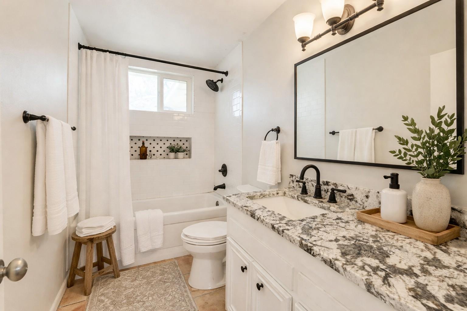 318 S Avenue C, Elgin, TX 78621