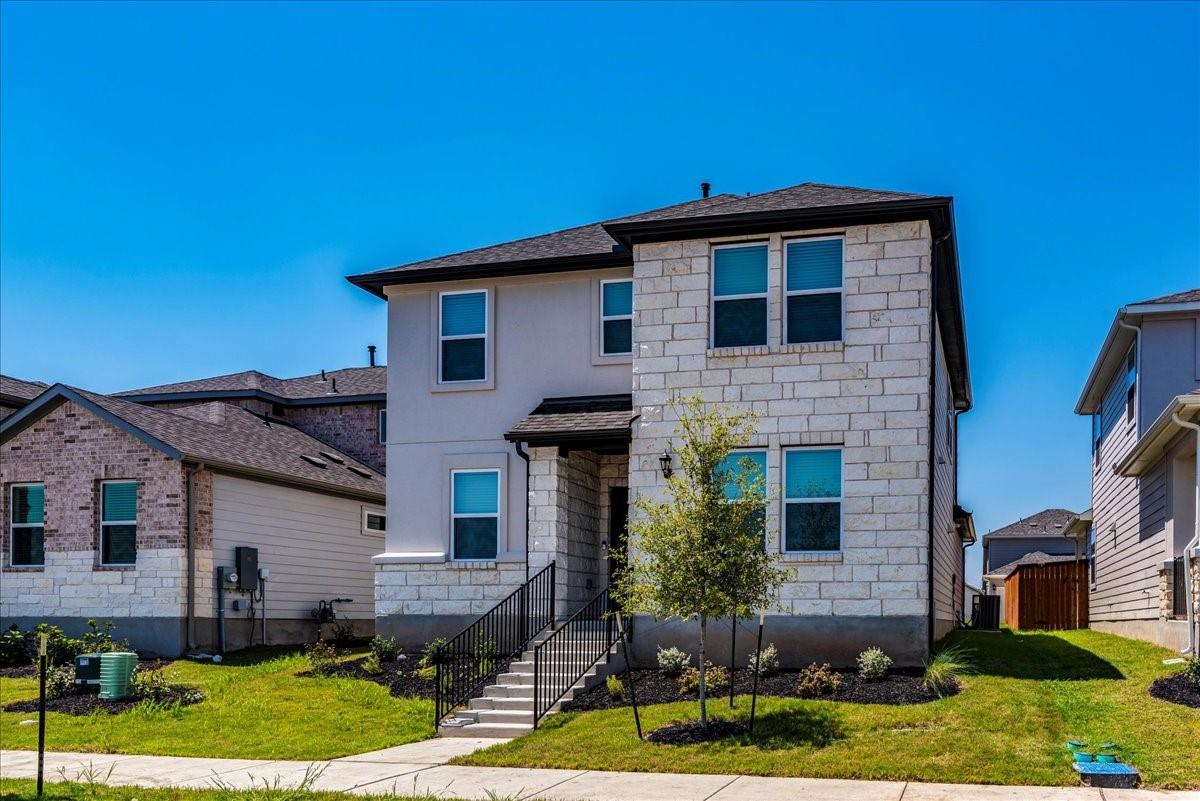 108 Makinaw Rd, Hutto, TX 78634