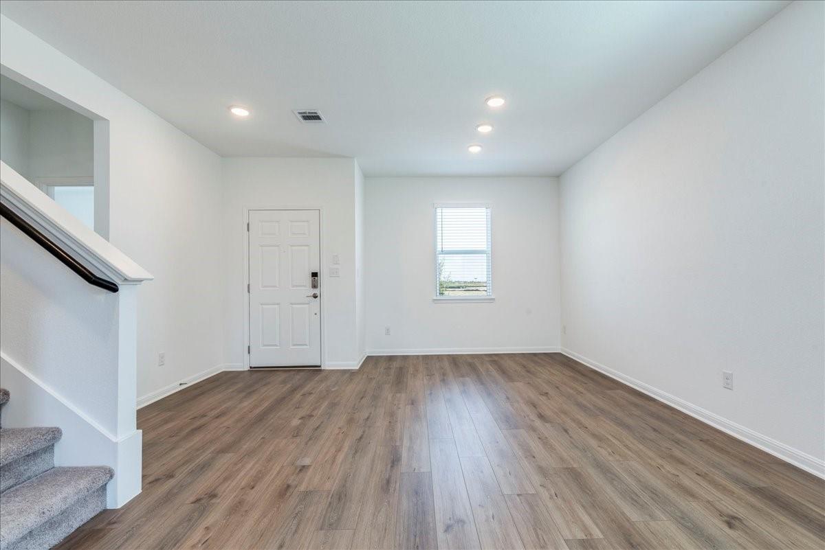 108 Makinaw Rd, Hutto, TX 78634