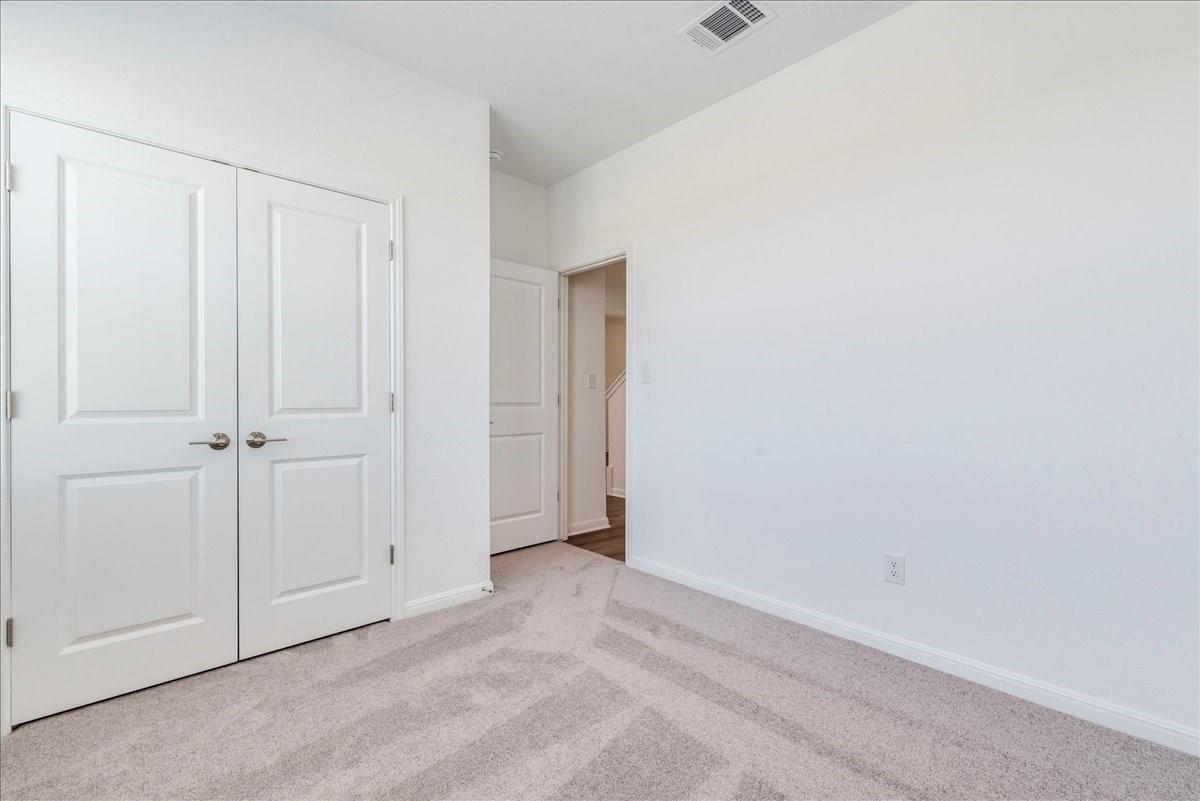 108 Makinaw Rd, Hutto, TX 78634