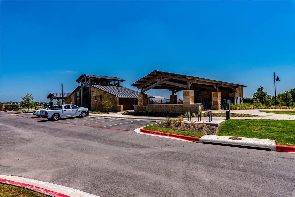 108 Makinaw Rd, Hutto, TX 78634