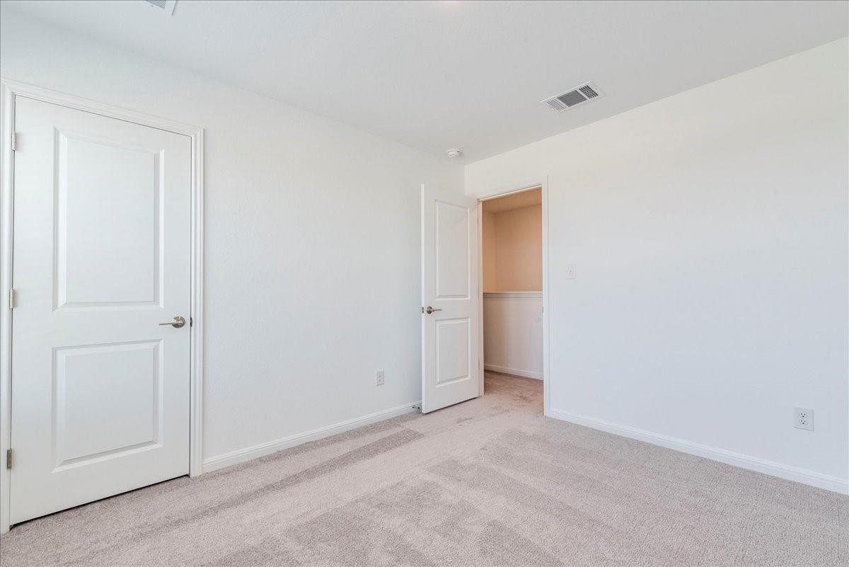 108 Makinaw Rd, Hutto, TX 78634