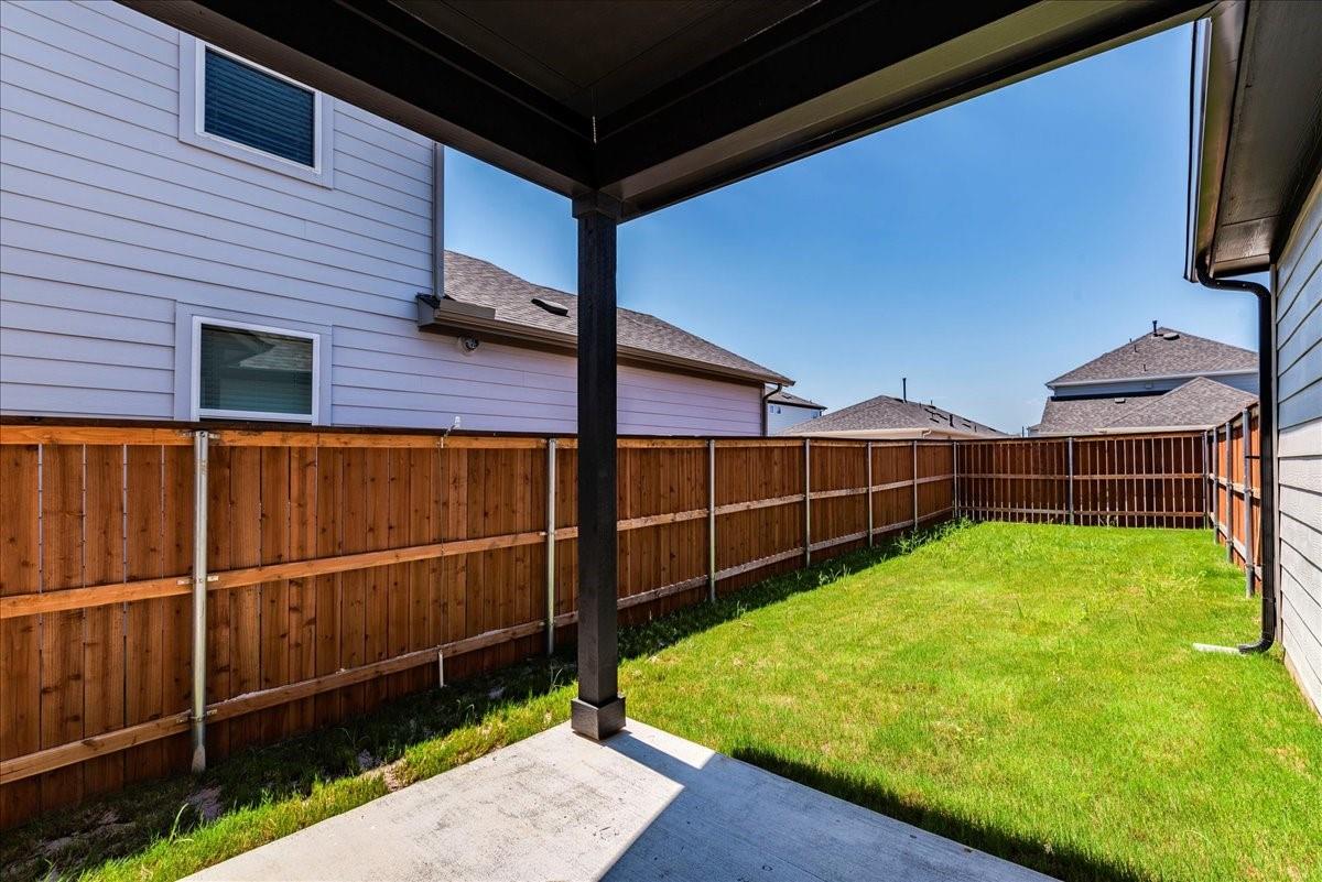 108 Makinaw Rd, Hutto, TX 78634