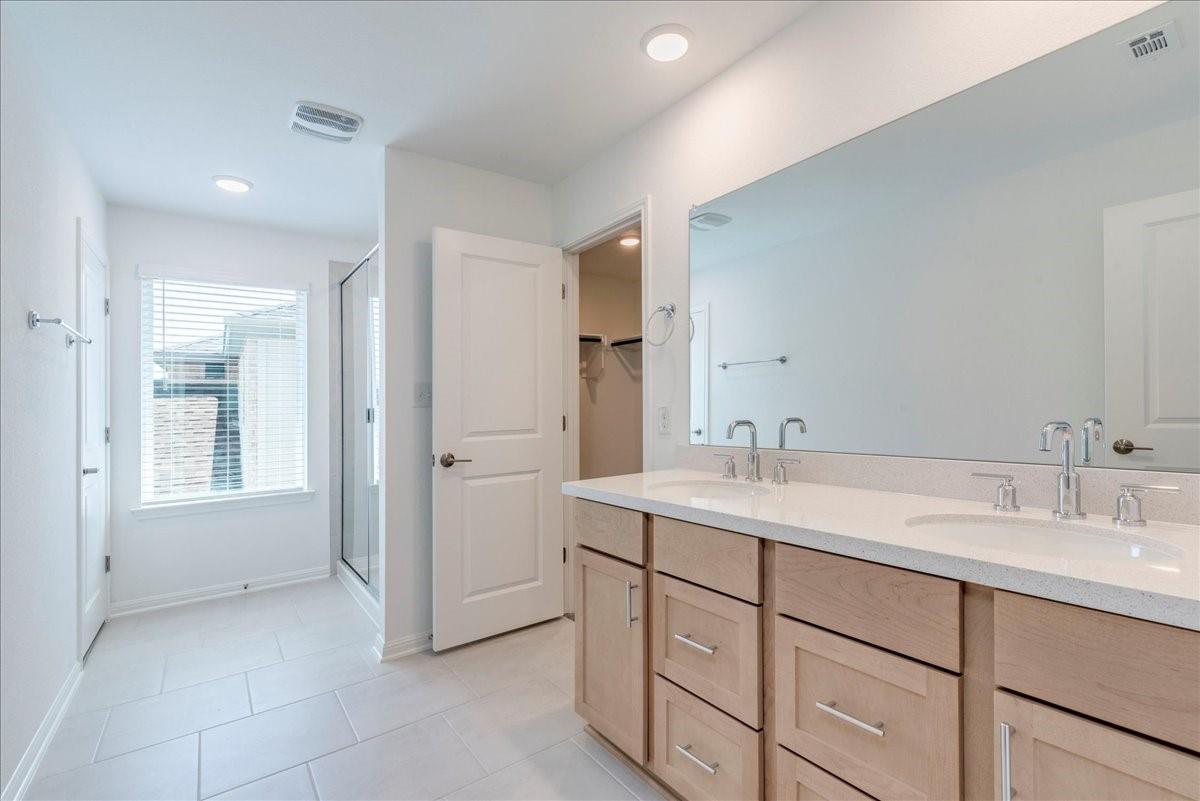 108 Makinaw Rd, Hutto, TX 78634