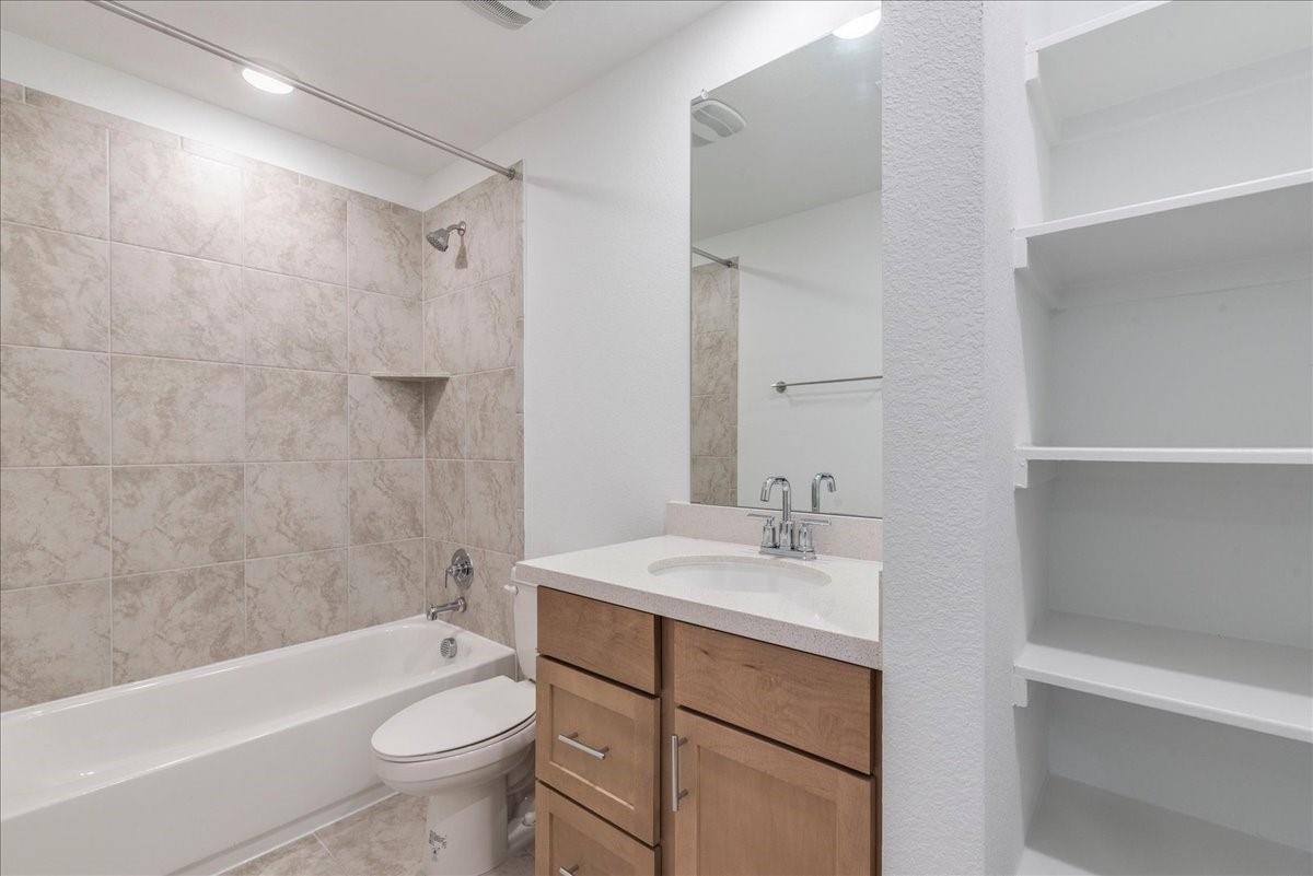 108 Makinaw Rd, Hutto, TX 78634