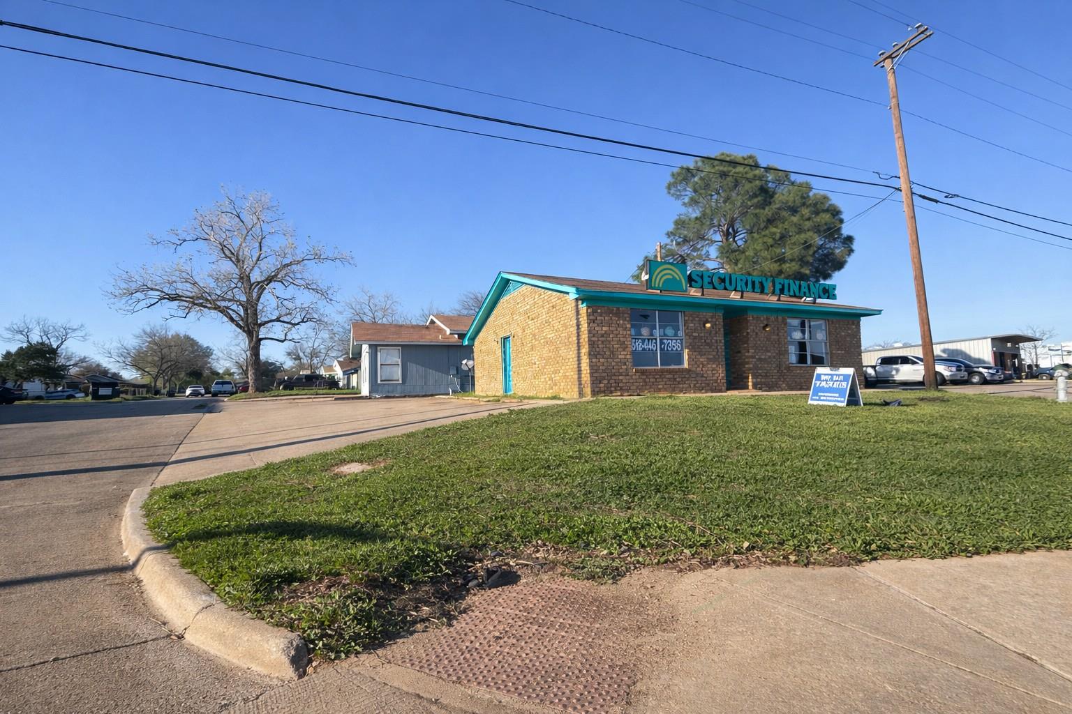 1706 W Cameron Ave, Rockdale, TX 76567