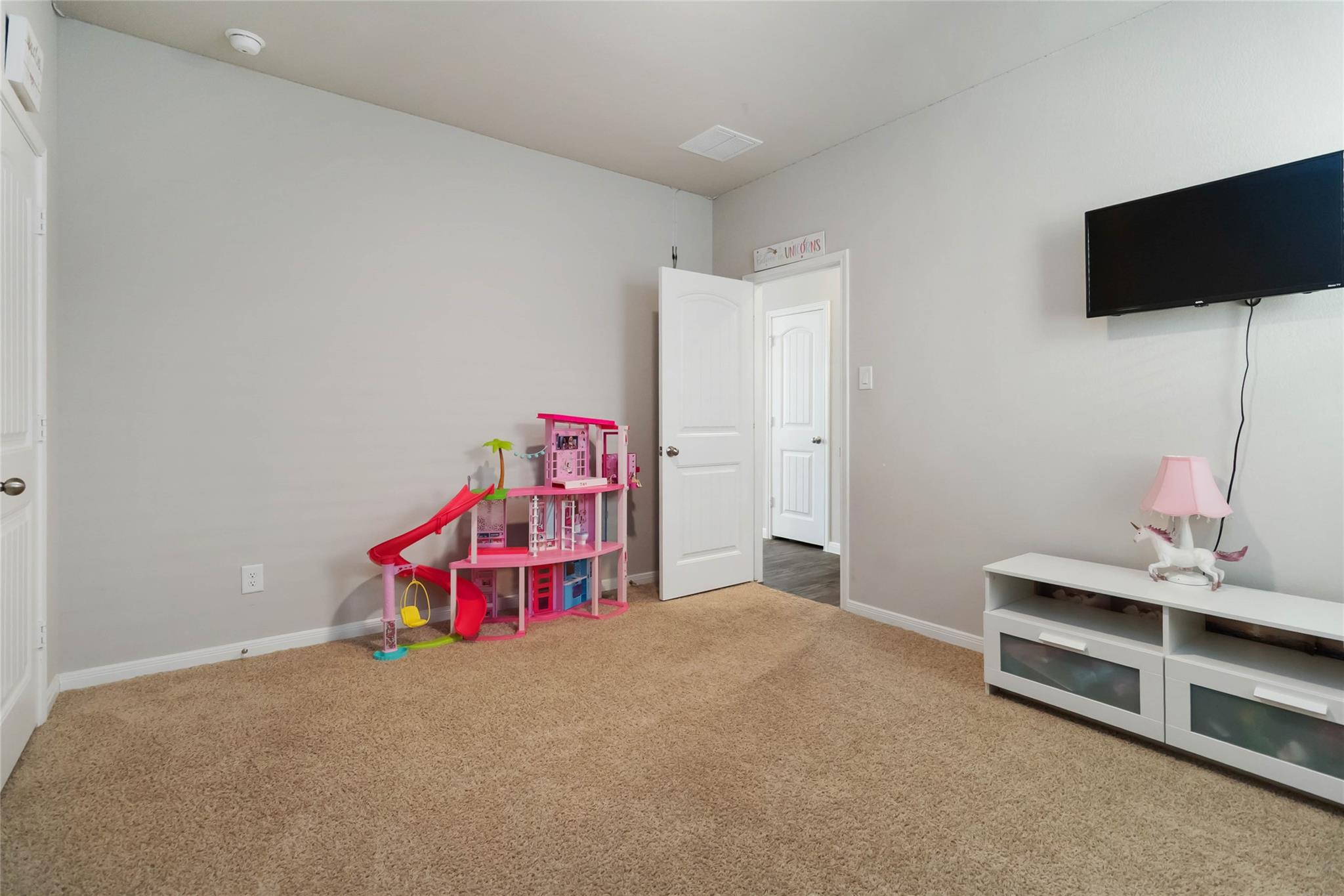 104 Sky Meadows Cir, San Marcos, TX 78666