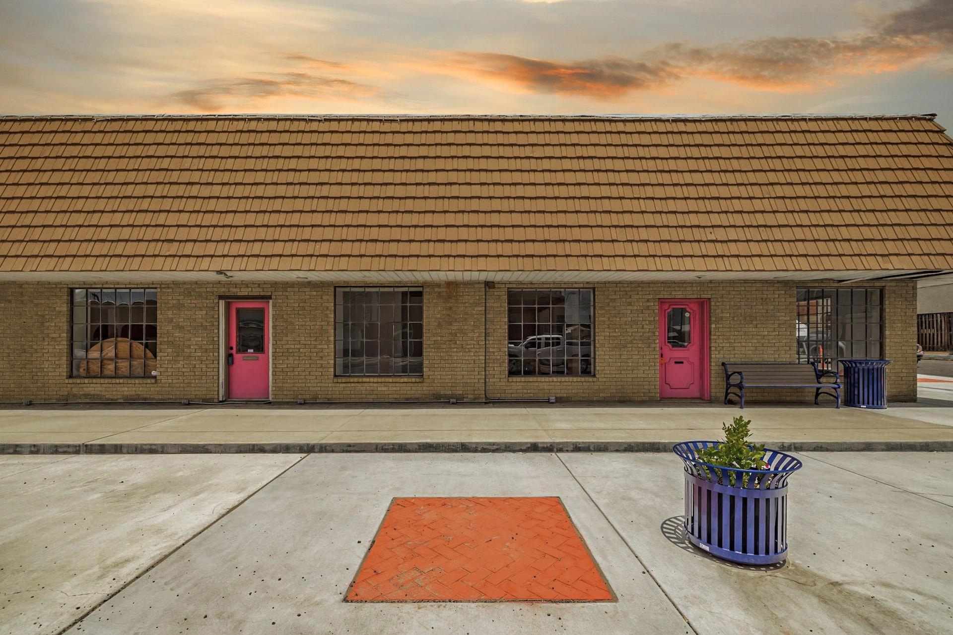 106 W Cameron Ave, Rockdale, TX 76567