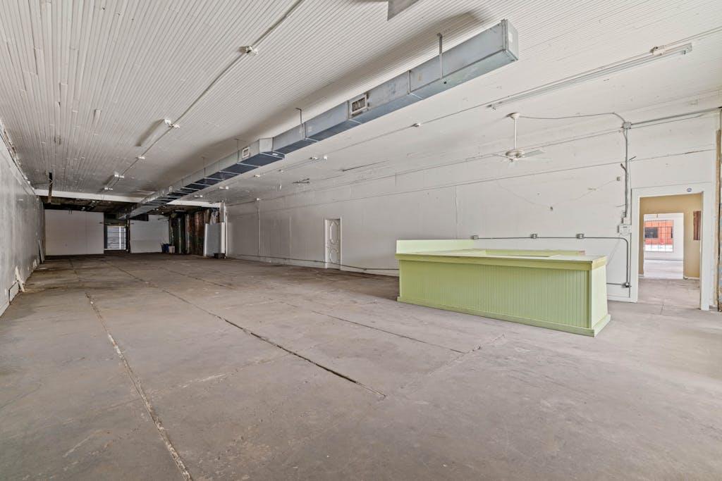 106 W Cameron Ave, Rockdale, TX 76567