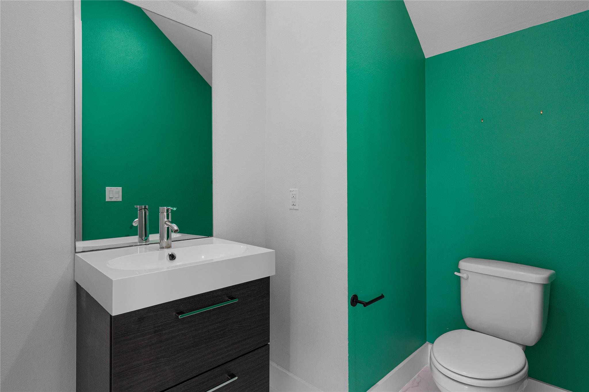 409 Delmar Ave # 1, Austin, TX 78752