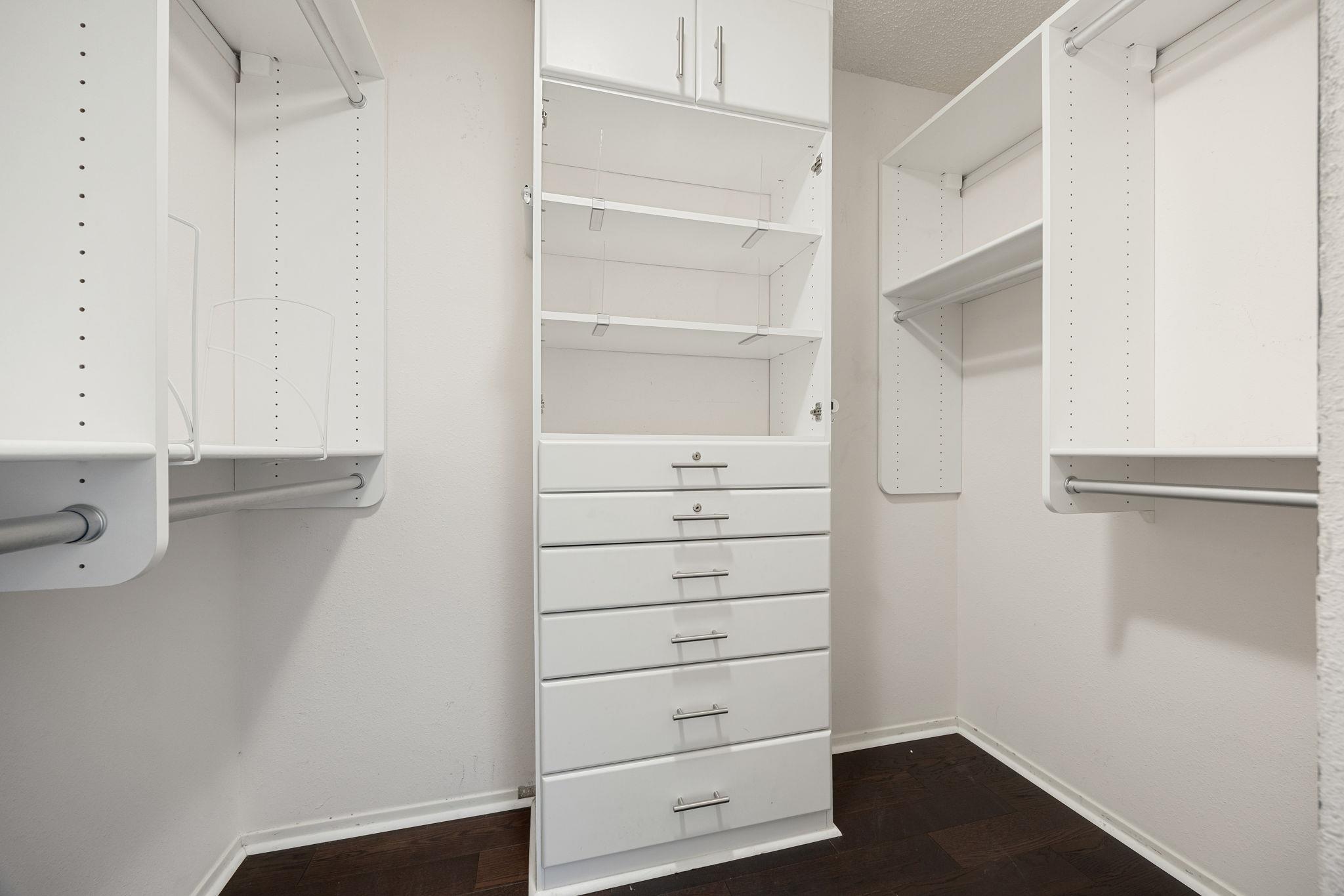 4602 Red Stone Ct, Austin, TX 78735