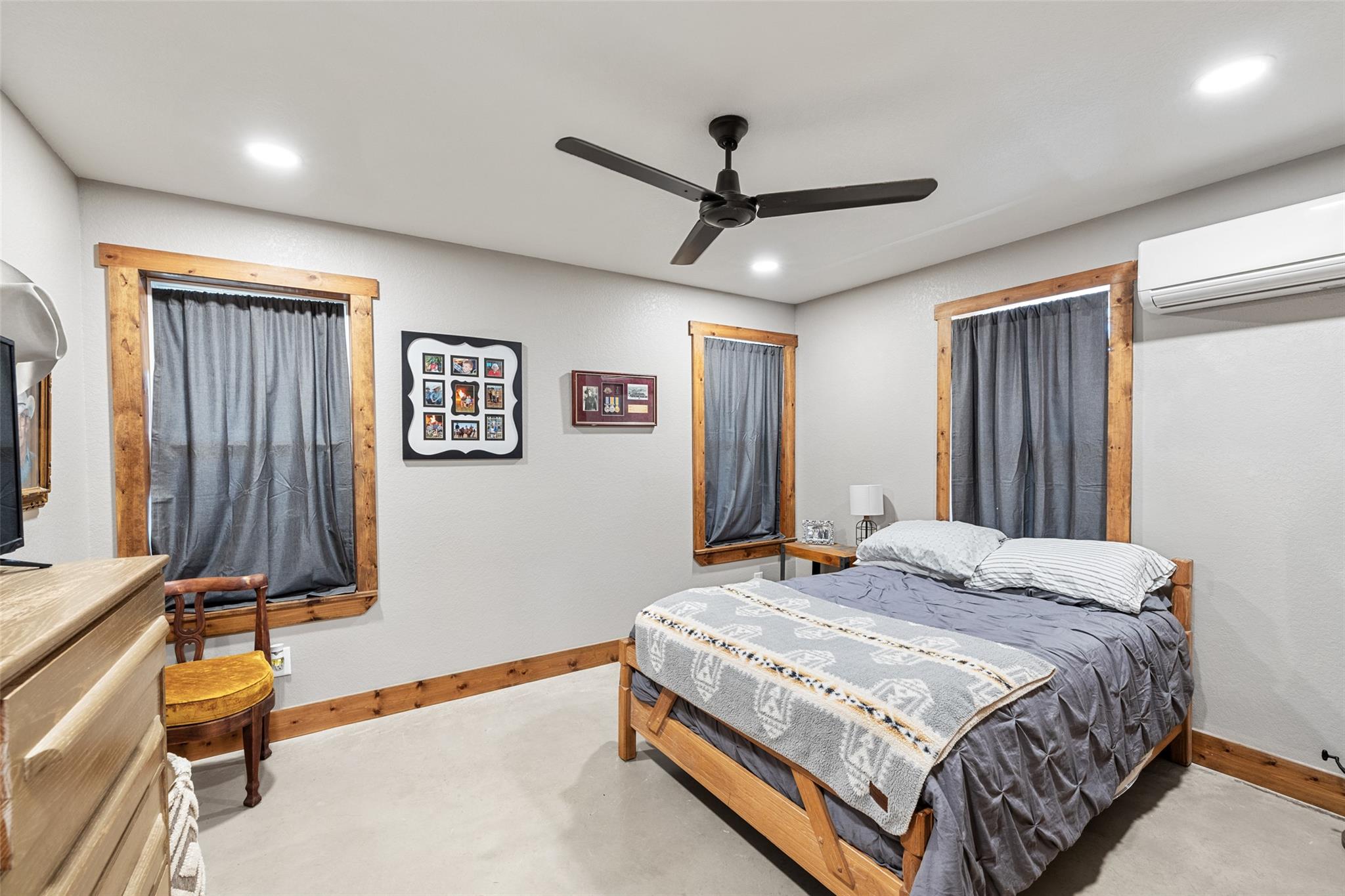 664 Martindale Falls Rd, Martindale, TX 78655