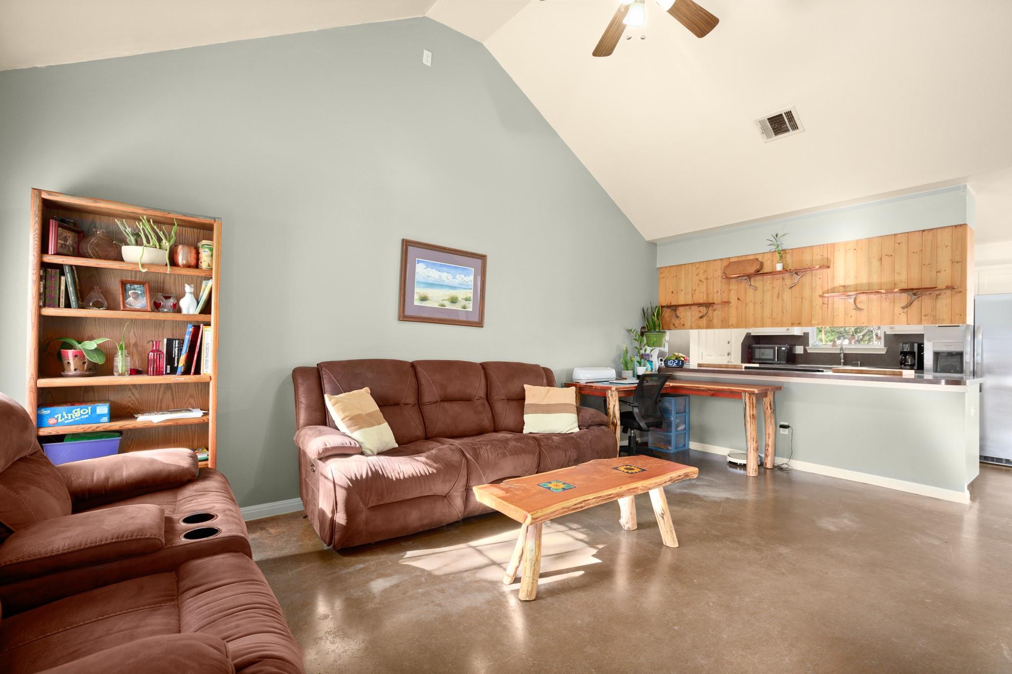 200 Blanket Flower Dr, Bastrop, TX 78602