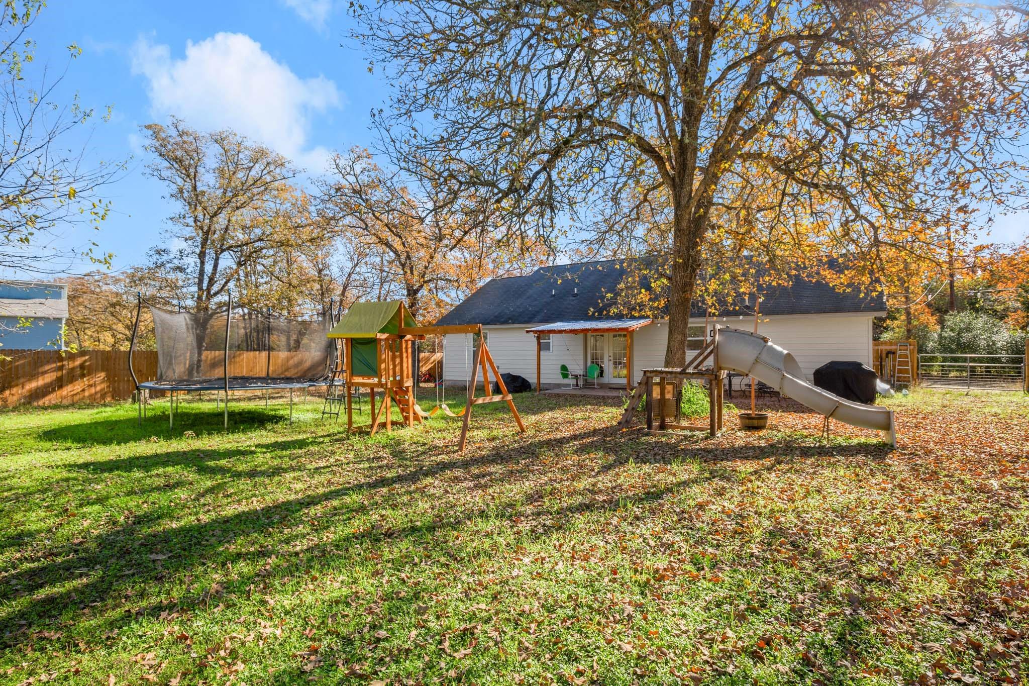 200 Blanket Flower Dr, Bastrop, TX 78602